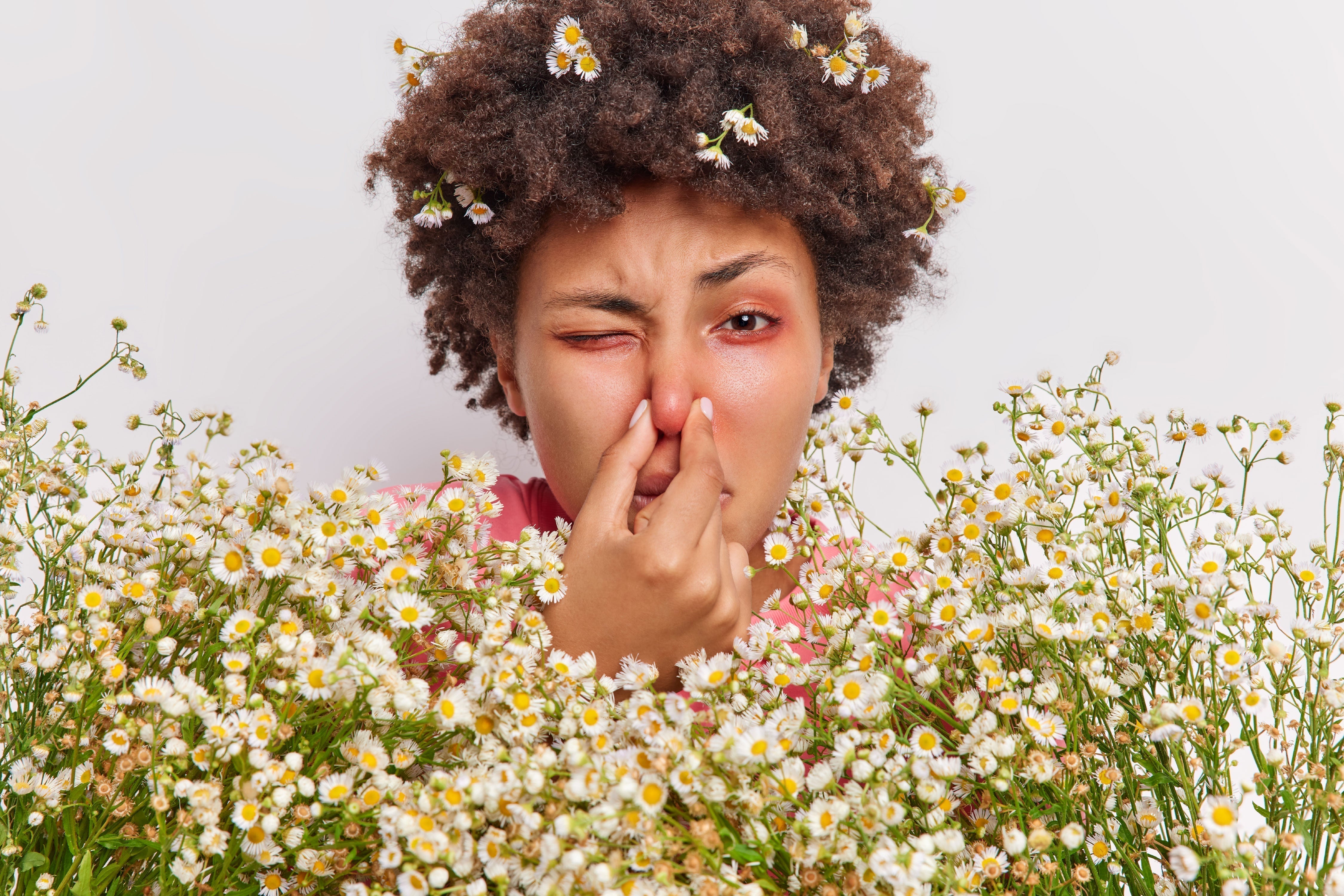 Breathe easy: How to manage summer allergies naturally